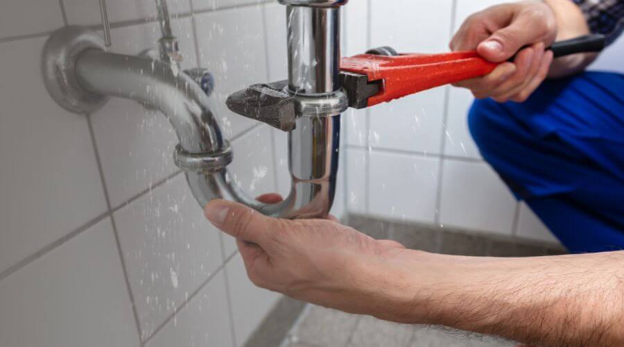 Expert burst pipe repair services in Long Branch, TX